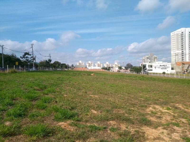 AREA à venda no ITU NOVO CENTRO: 