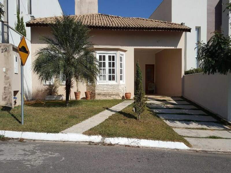 Casa à venda no PARQUE DO VARVITO: 