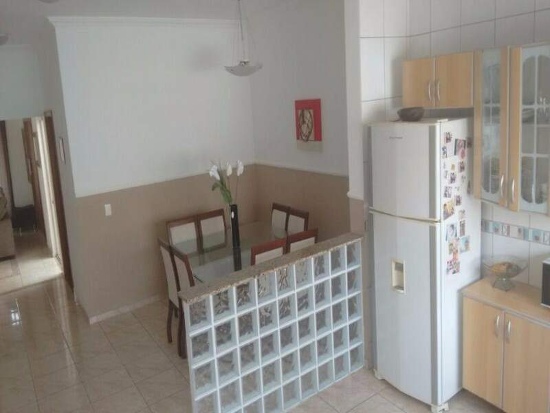 Casa à venda no PARQUE DO VARVITO: 