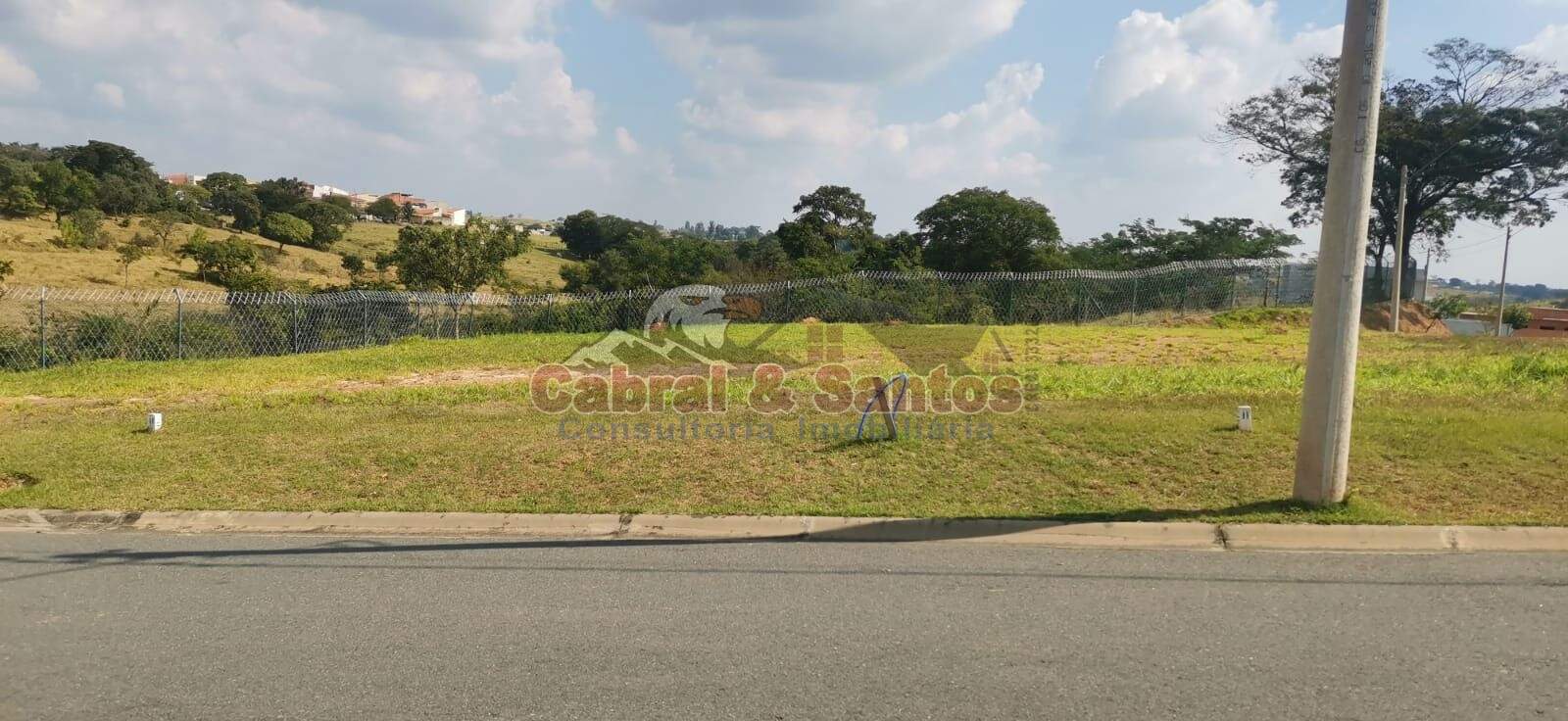 TERRENO à venda no CONDOMÍNIO GARDENVILLE: Foto 01