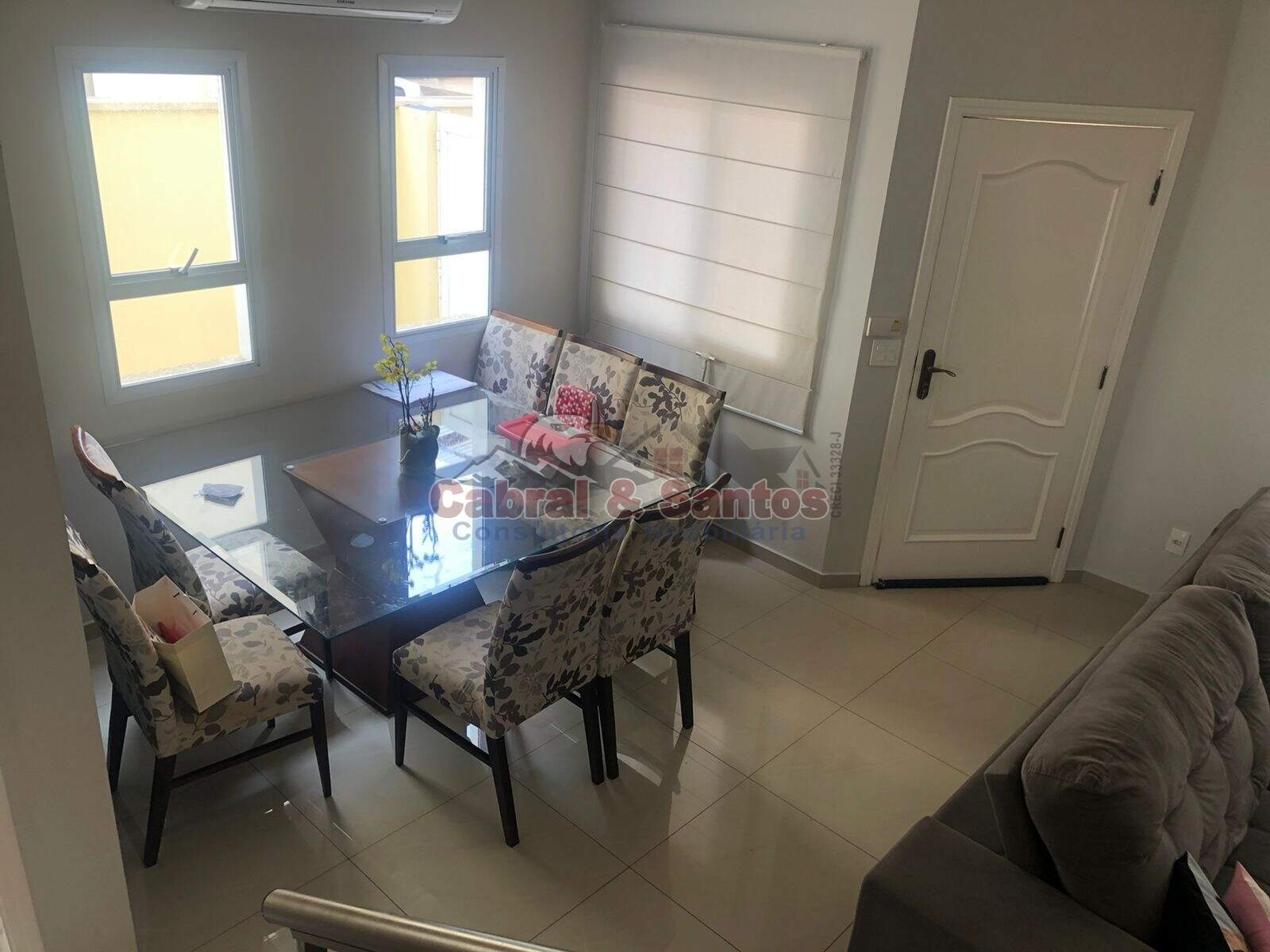 Casa à venda no PINHEIRINHO: Foto 01