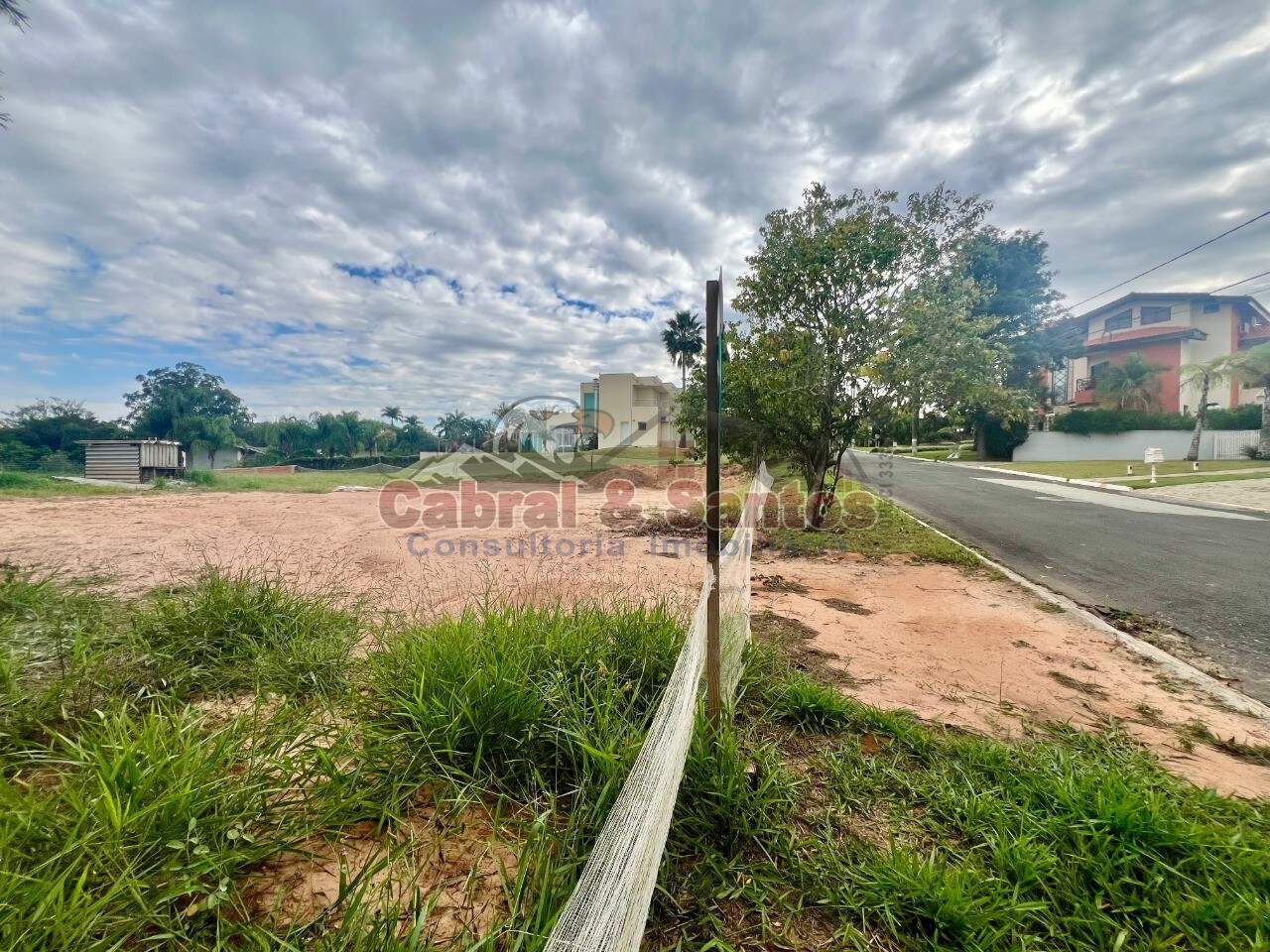 TERRENO à venda no PARQUE VILLAGE CASTELO: Foto 02