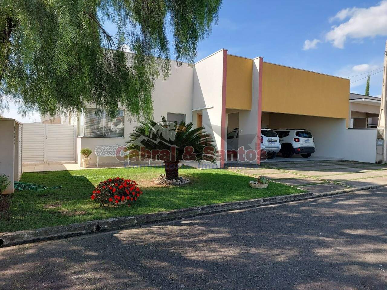 Casa à venda no JARDIM DICARAÍ: Foto 01