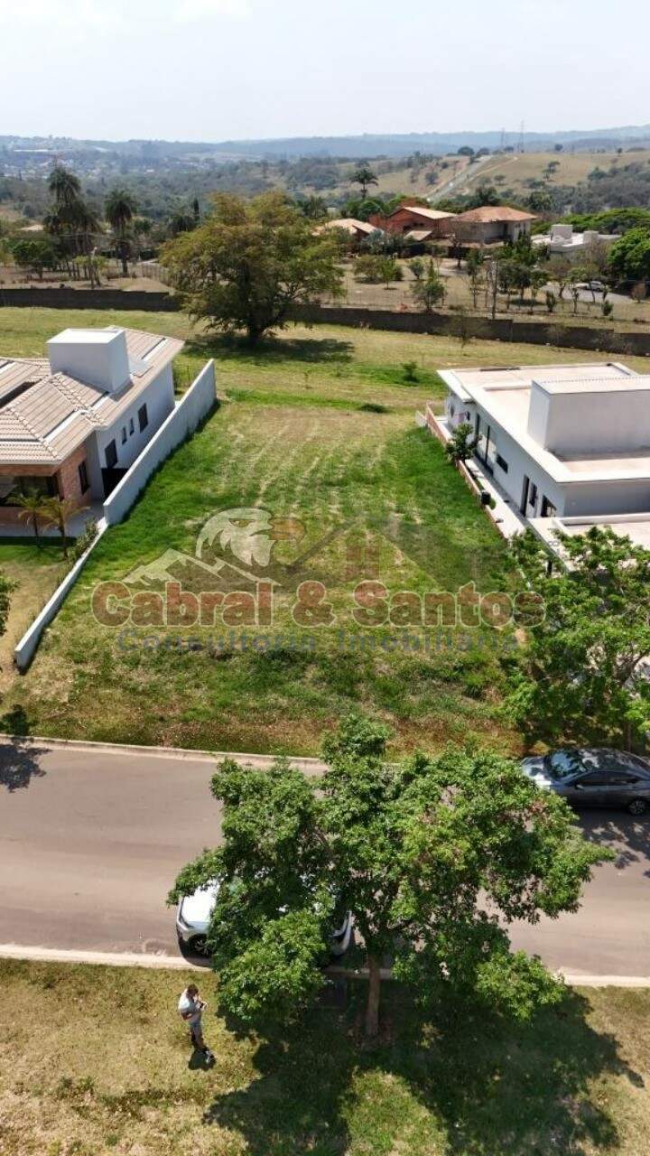 TERRENO à venda no RESIDENCIAL PARQUE CAMPOS DE SANTO ANTÔNIO II: Foto 02
