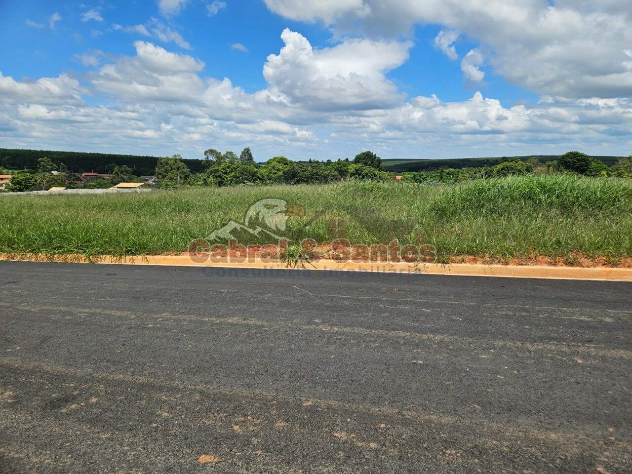 TERRENO à venda no JARDIM TROPICAL: Foto 01