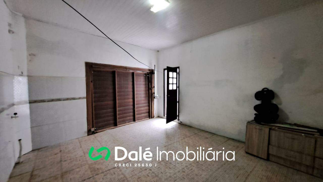 Casa à venda no Centro: 