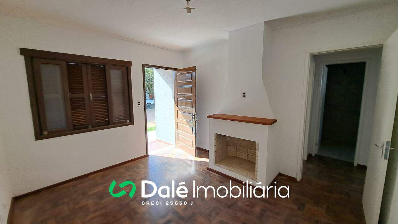Casa à venda no São Jorge: sala com lareira