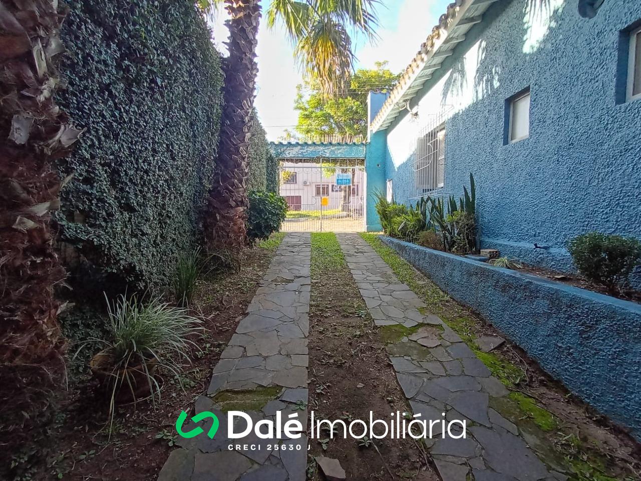 Casa para aluguel no Menino Deus: ACESSO LATERAL CARROS