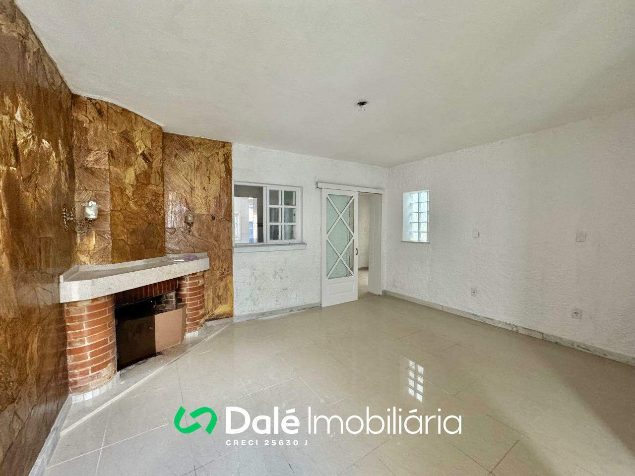 Casa à venda no Centro: 