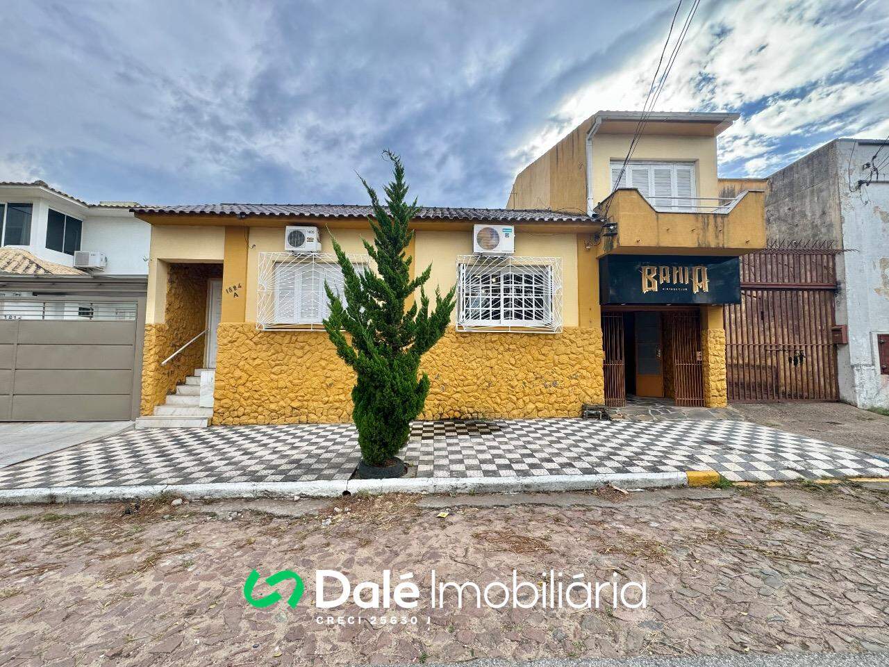 Casa à venda no Centro: 