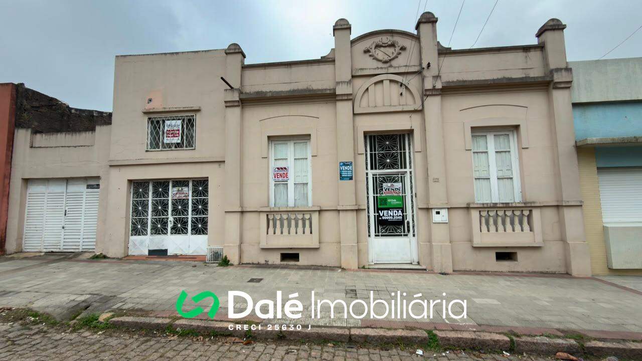 Casa à venda no Centro: 