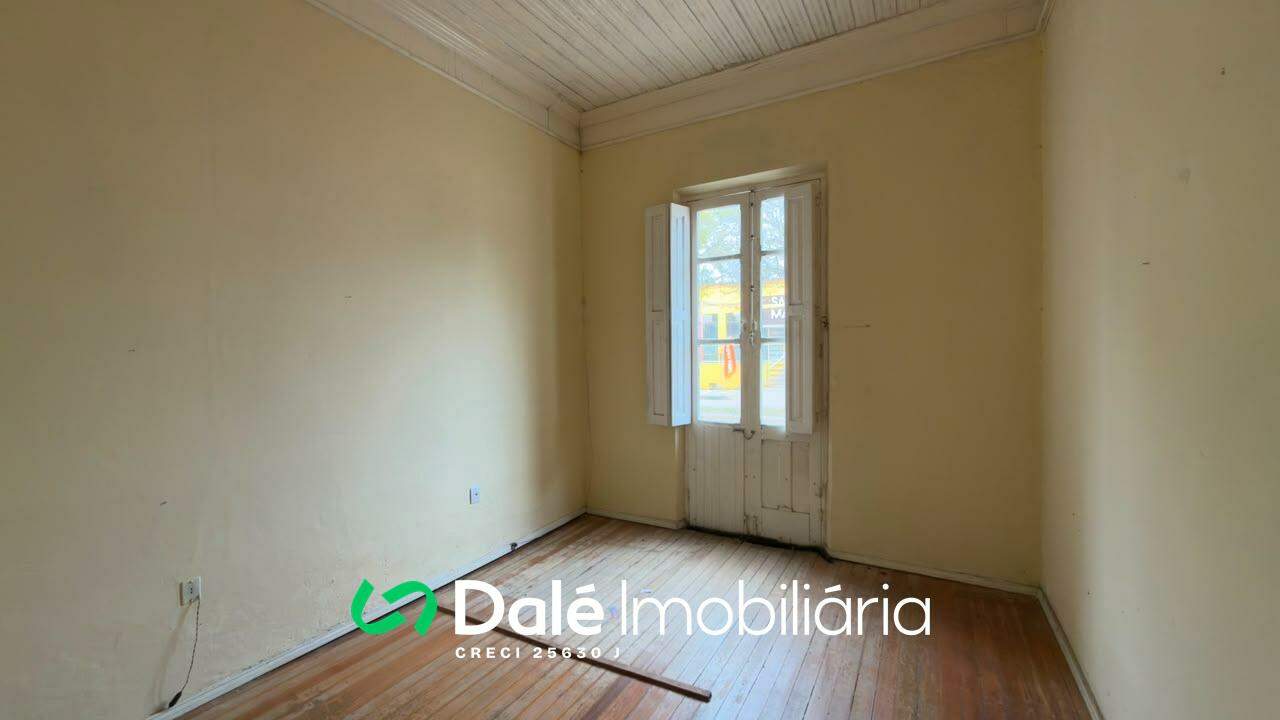 Casa à venda no Centro: 