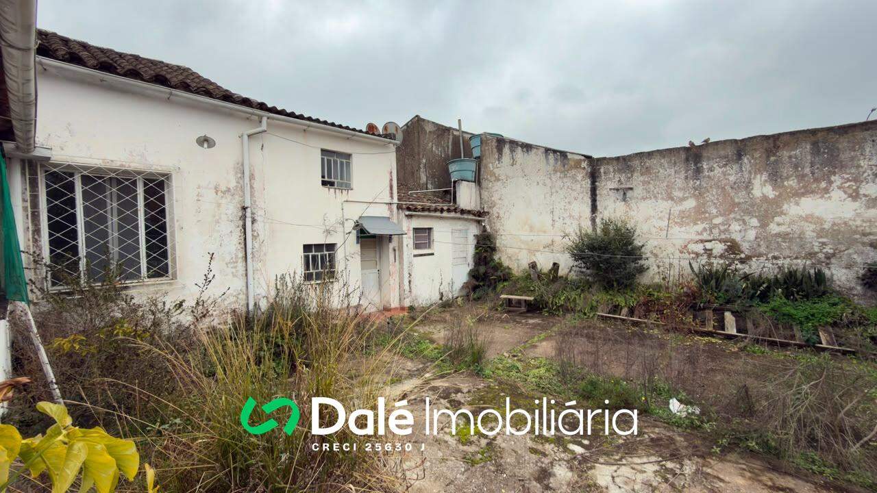Casa à venda no Centro: 