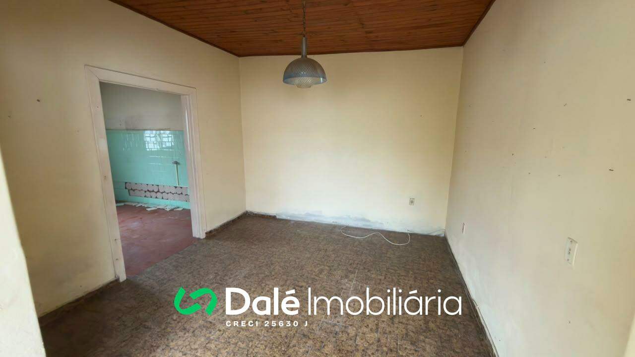 Casa à venda no Centro: 