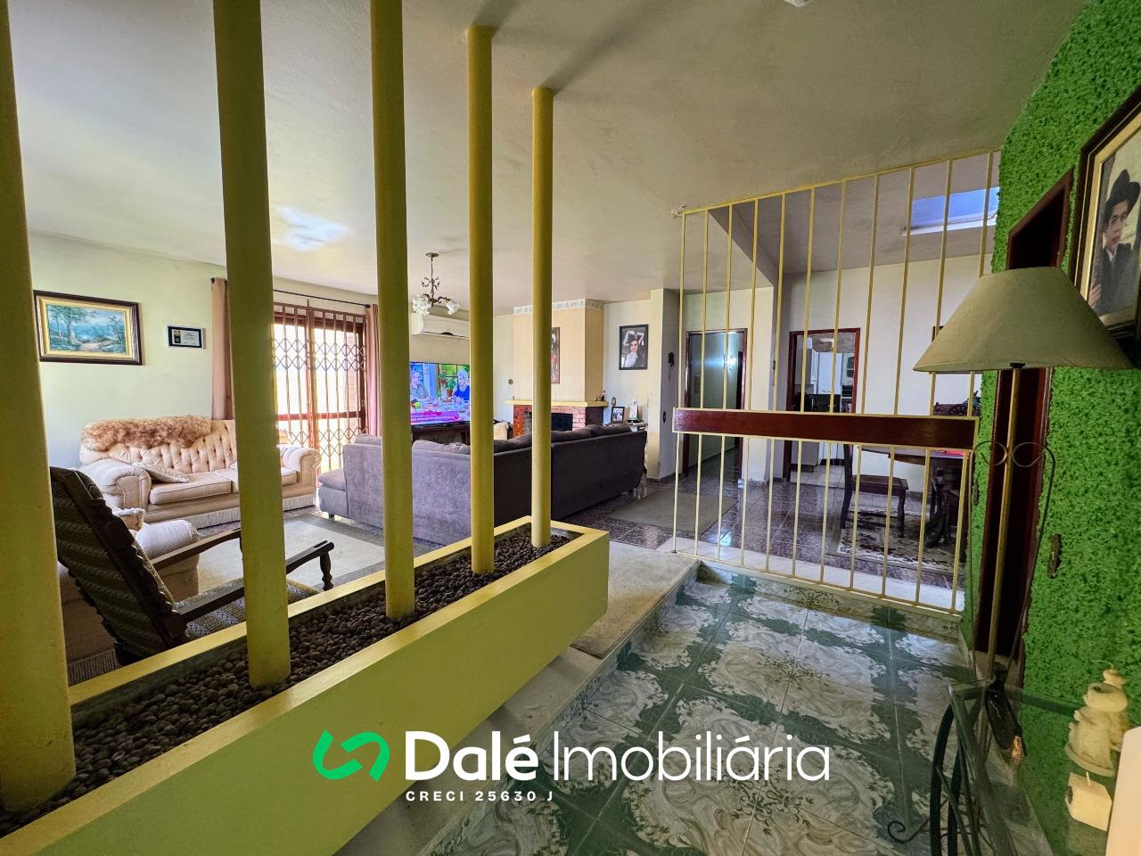 Casa à venda no Centro: 