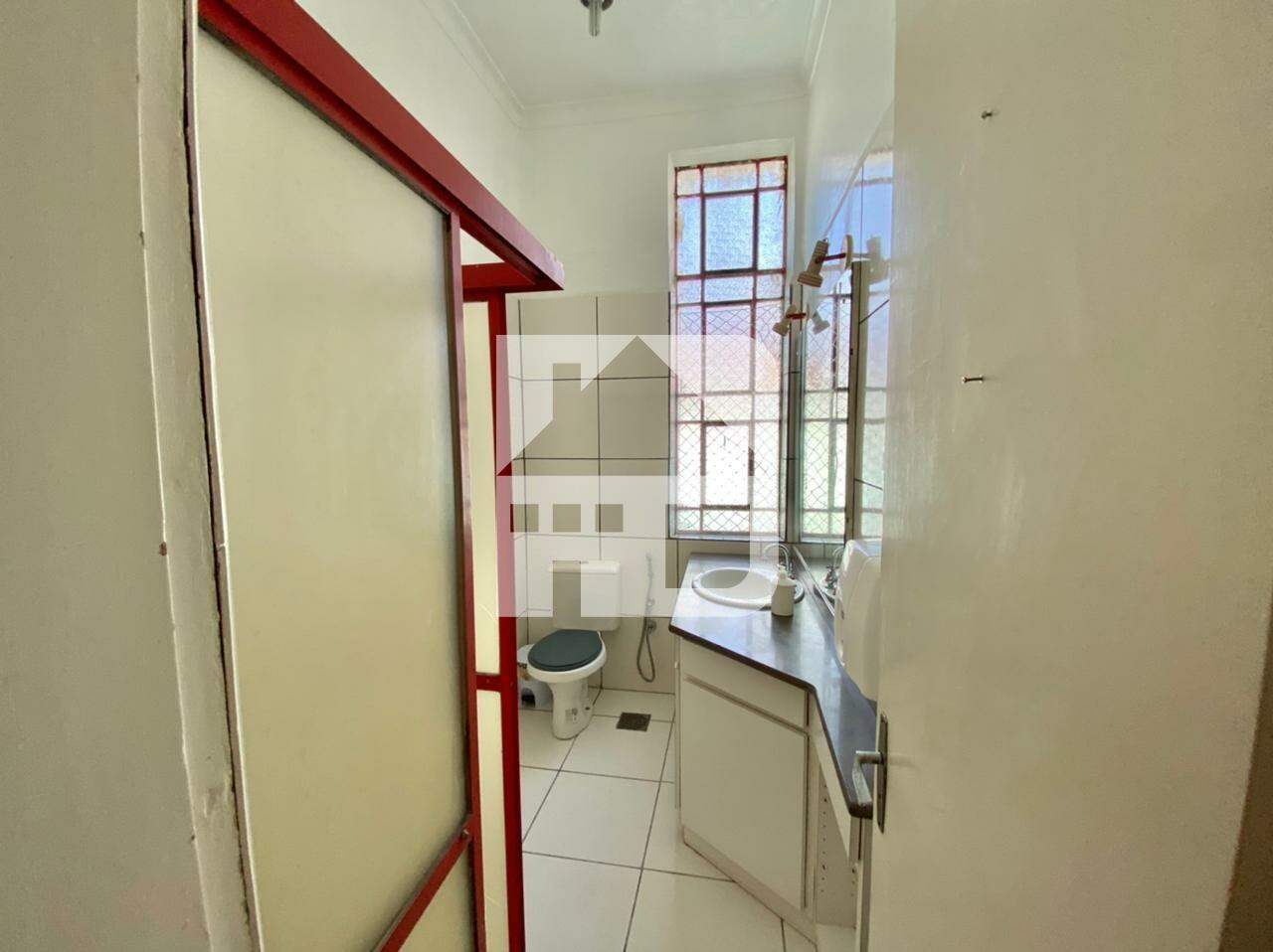Casa à venda no Centro: 