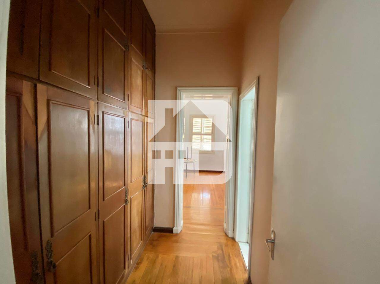 Casa à venda no Centro: 