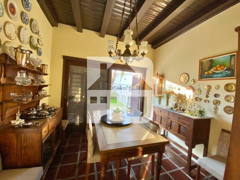 Casa à venda no Centro: 