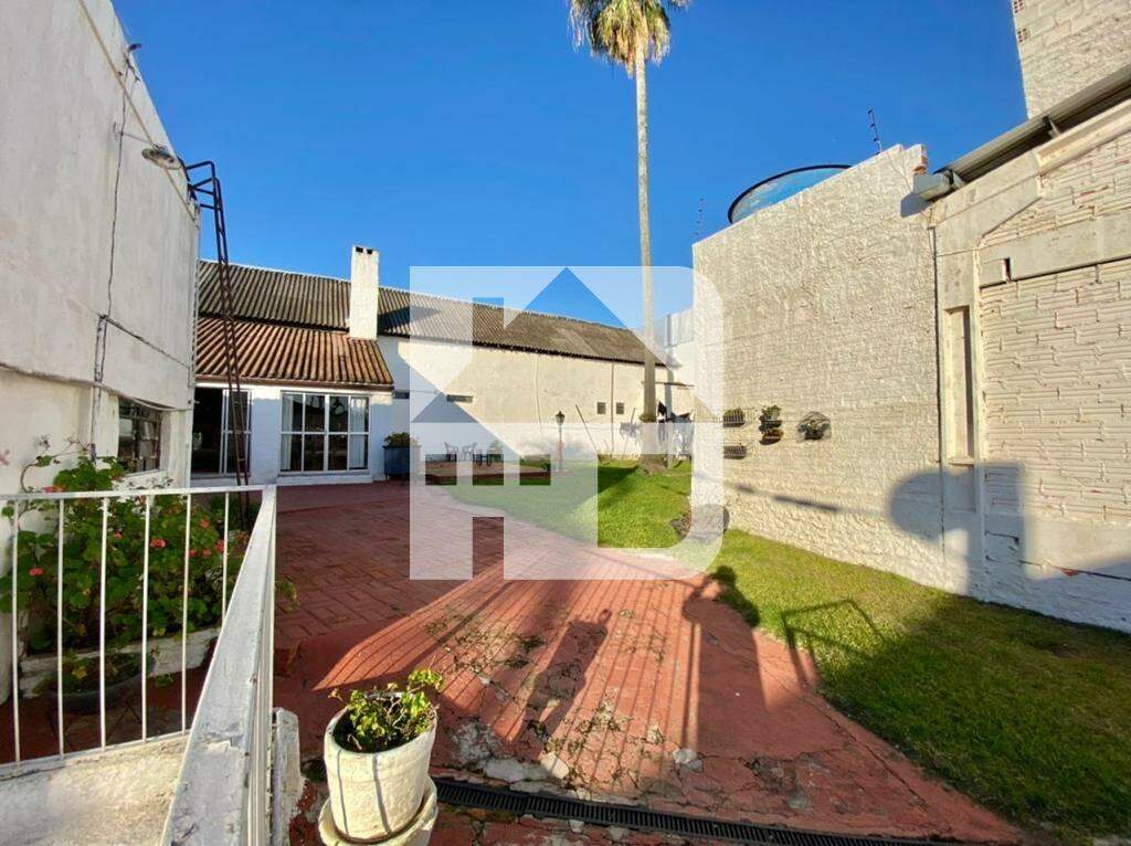 Casa à venda no Centro: 