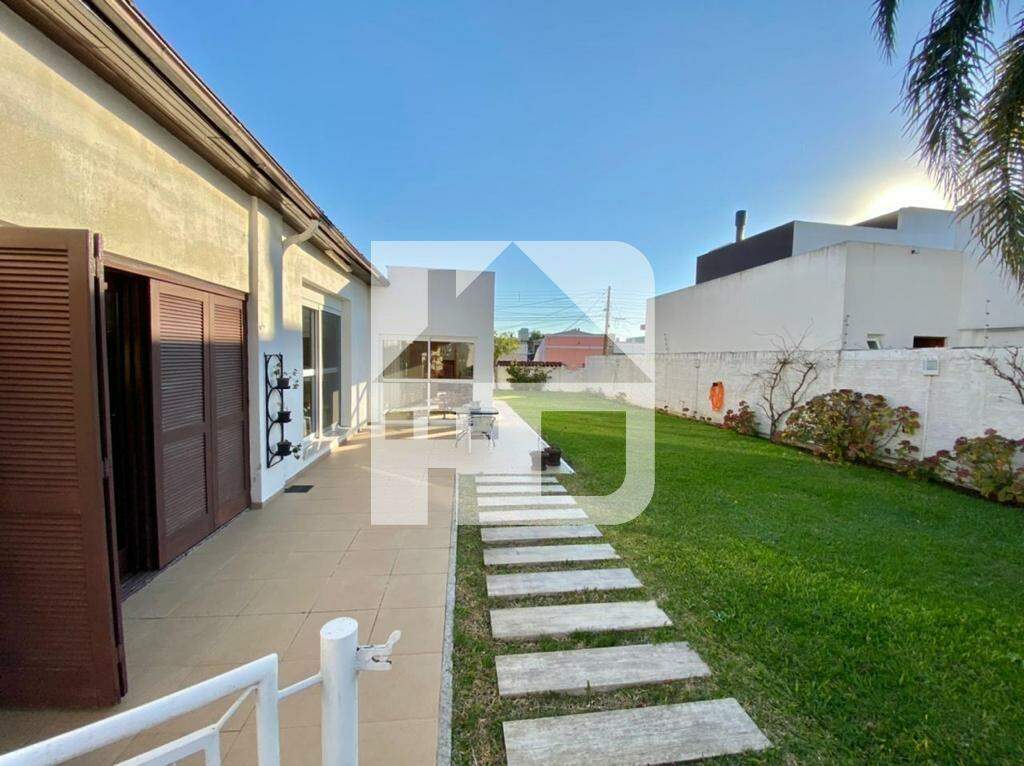 Casa à venda no Centro: 