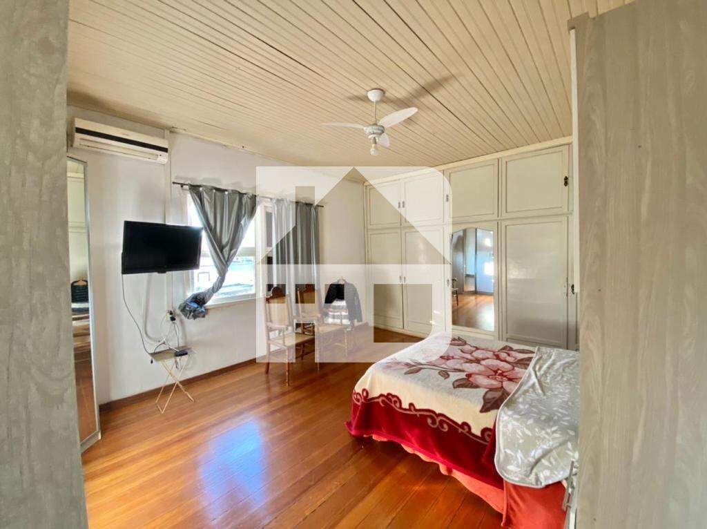 Casa à venda no Centro: 