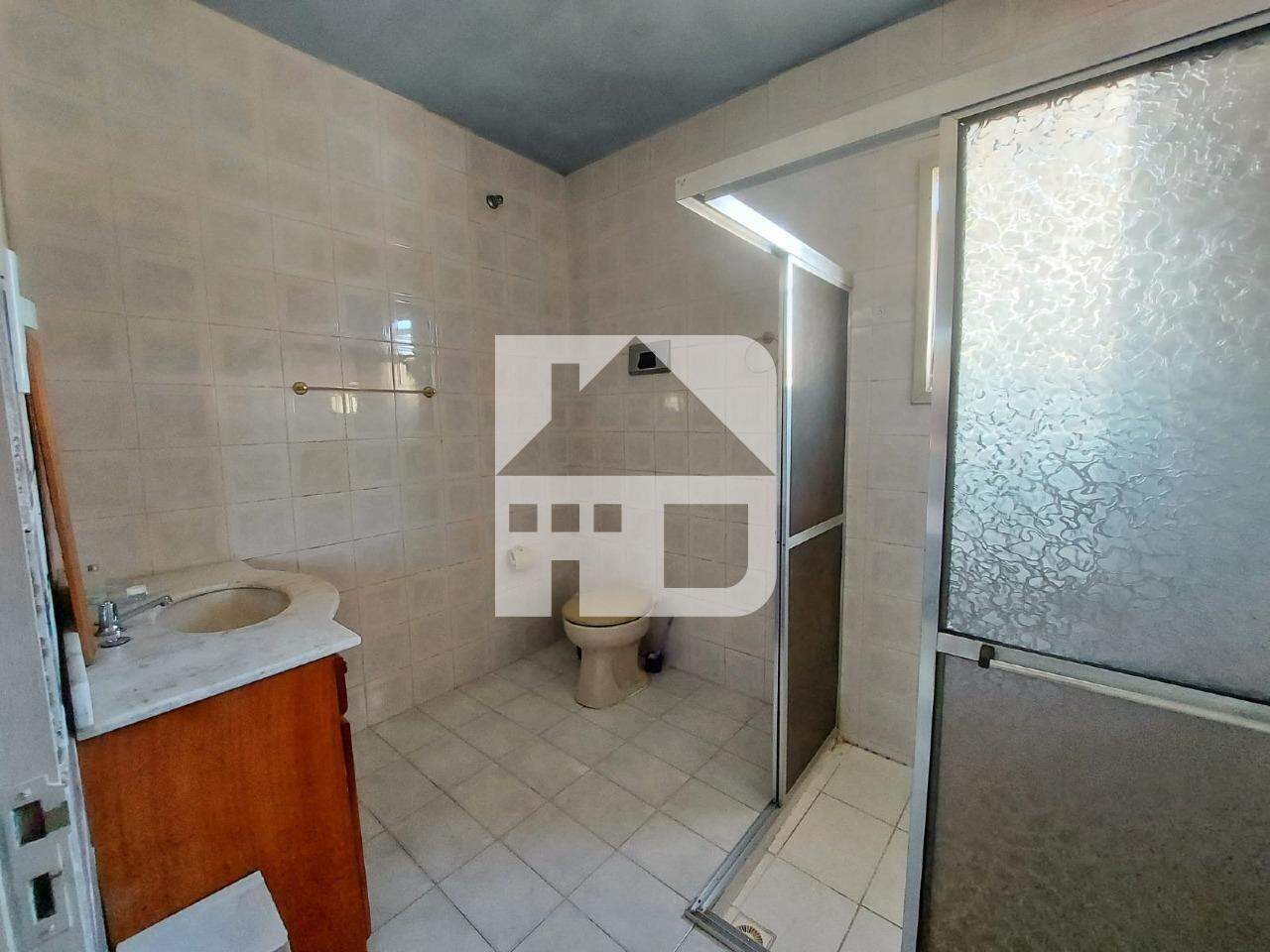 Casa à venda no Centro: banheiro suíte superior