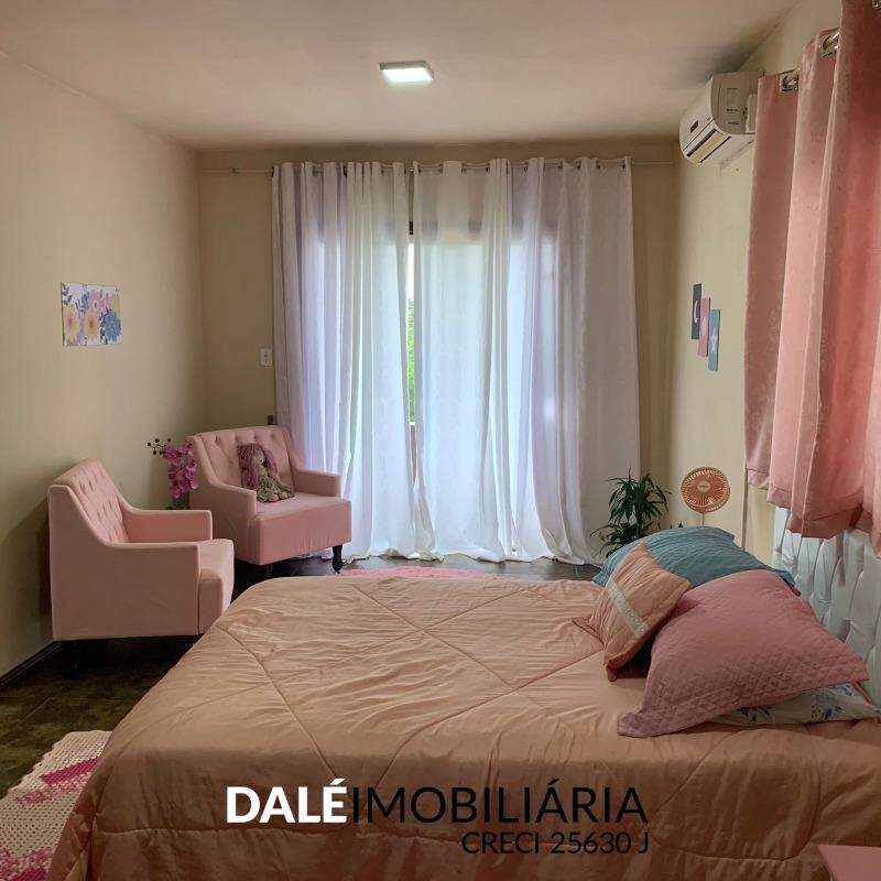 Casa à venda no Centro: 