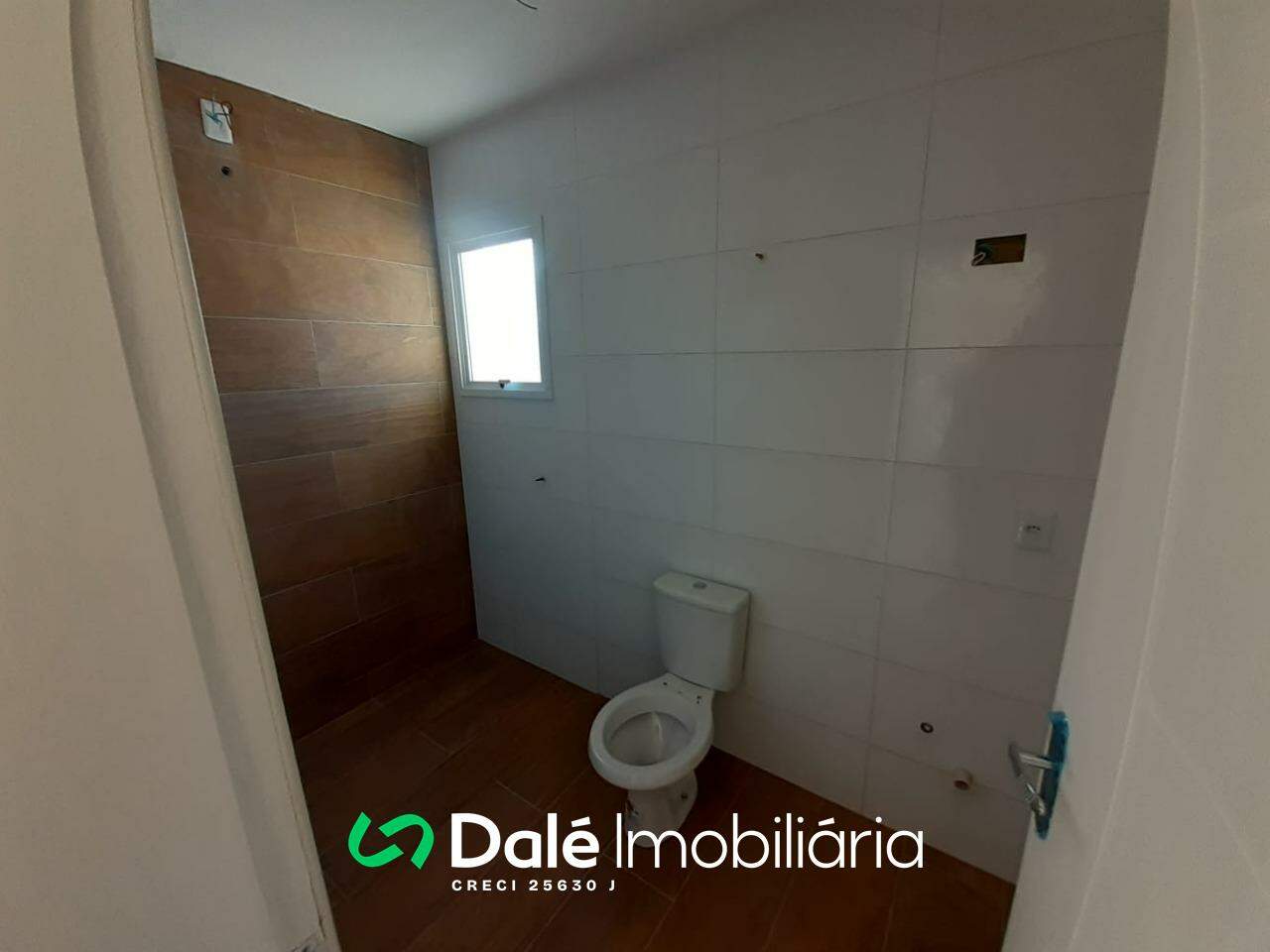 Casa à venda no Industrial I: Banheiro suite