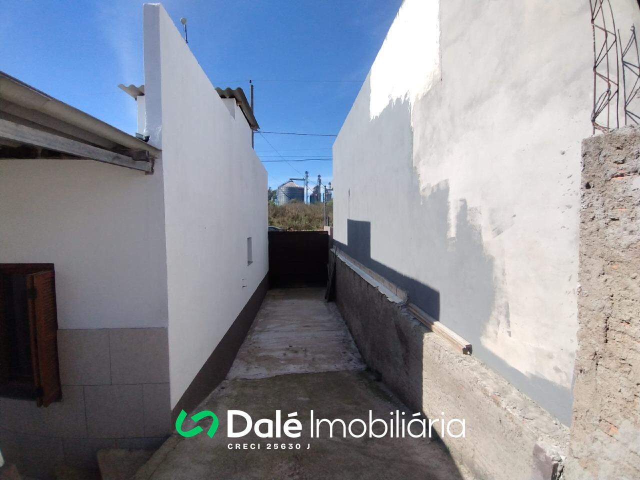 Casa à venda no Getúlio Vargas: Entrada para carros