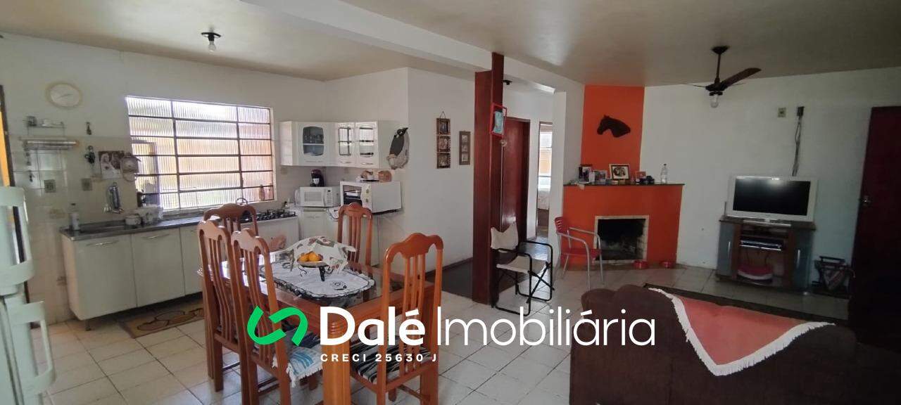 Casa à venda no Pedras Brancas: 
