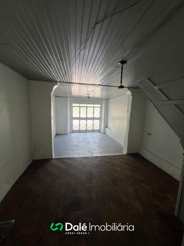 Casa à venda no Centro: 