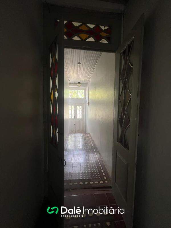 Casa à venda no Centro: 