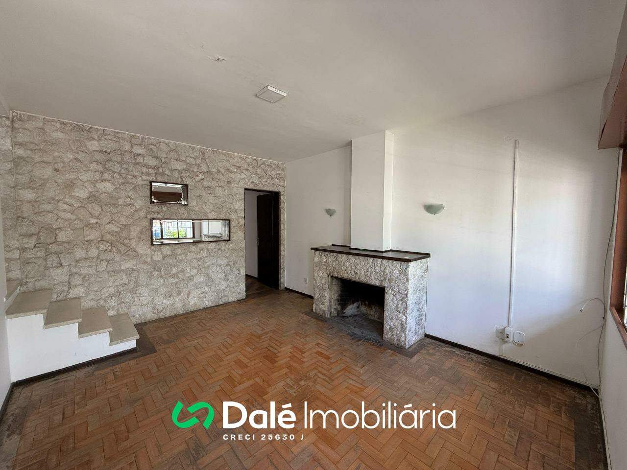 Casa à venda no Centro: 
