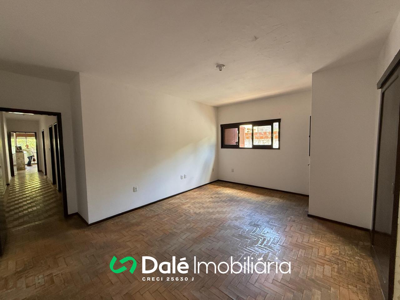 Casa à venda no Centro: 