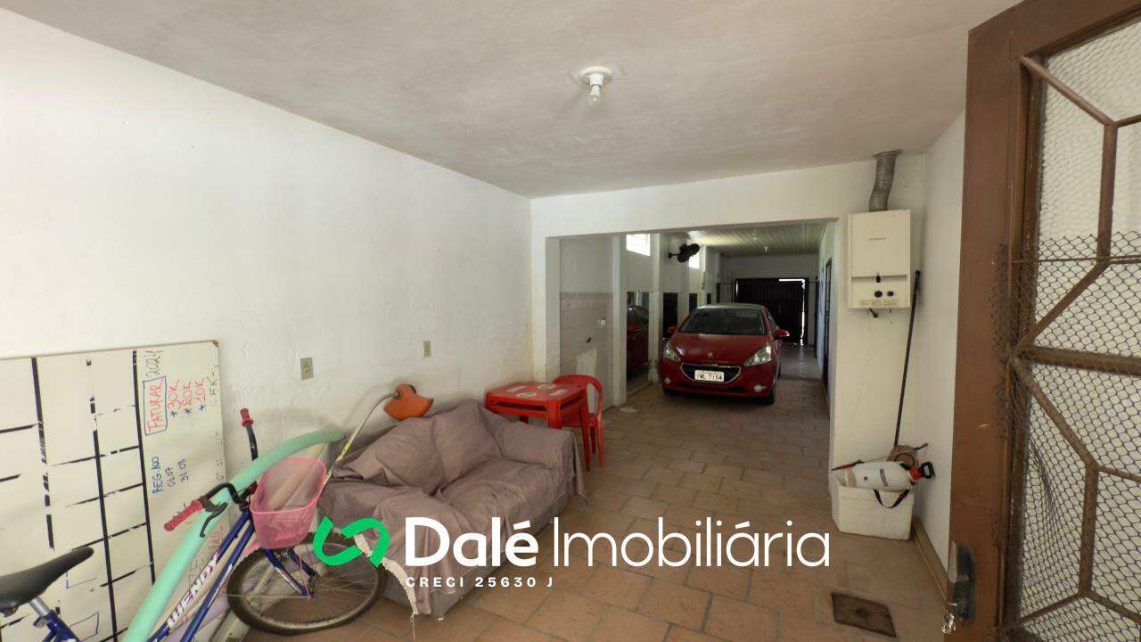 Casa à venda no Centro: 