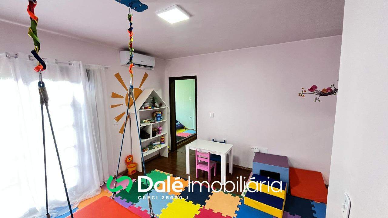 Casa à venda no Centro: 