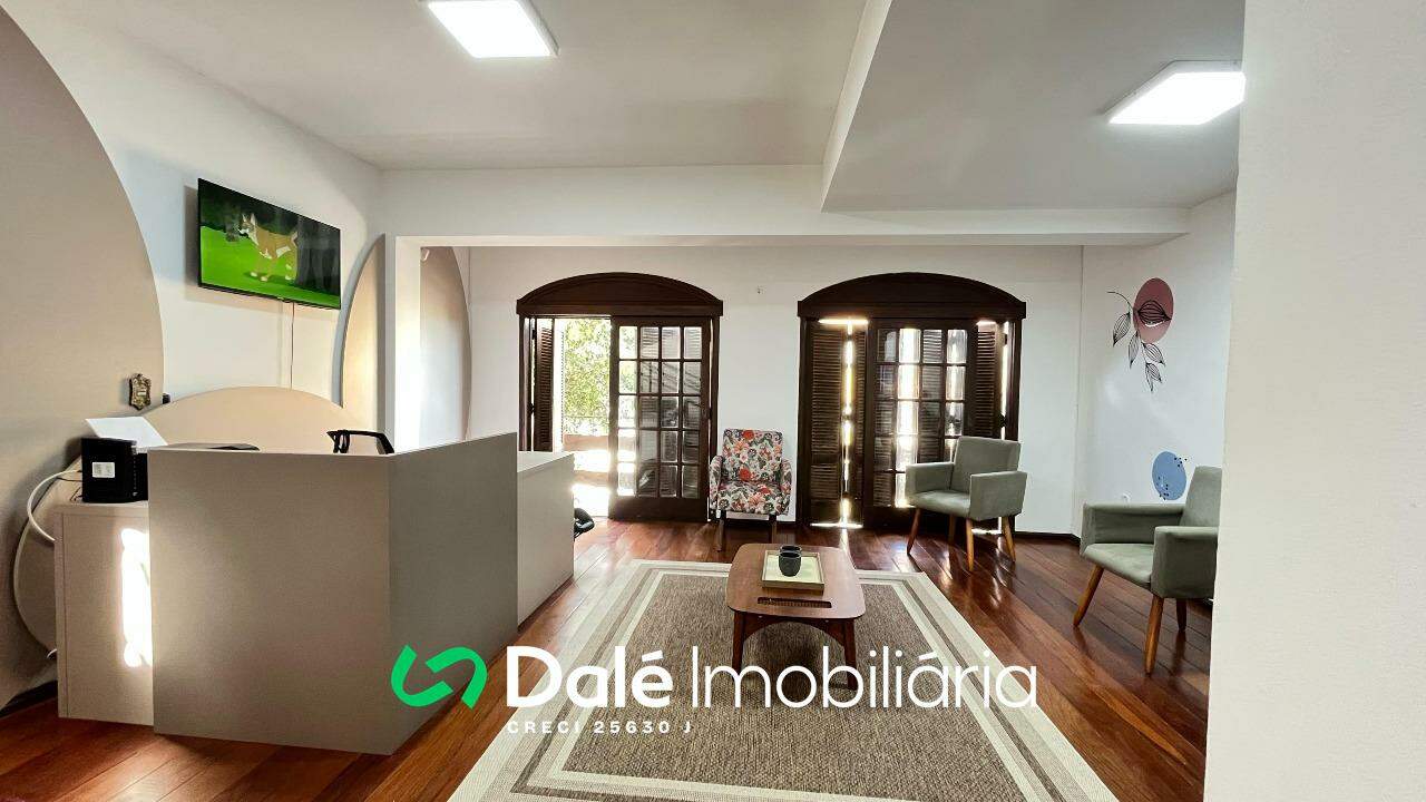 Casa à venda no Centro: 