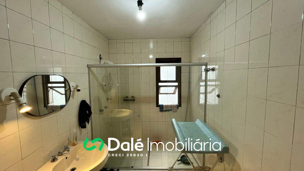 Casa à venda no Centro: 