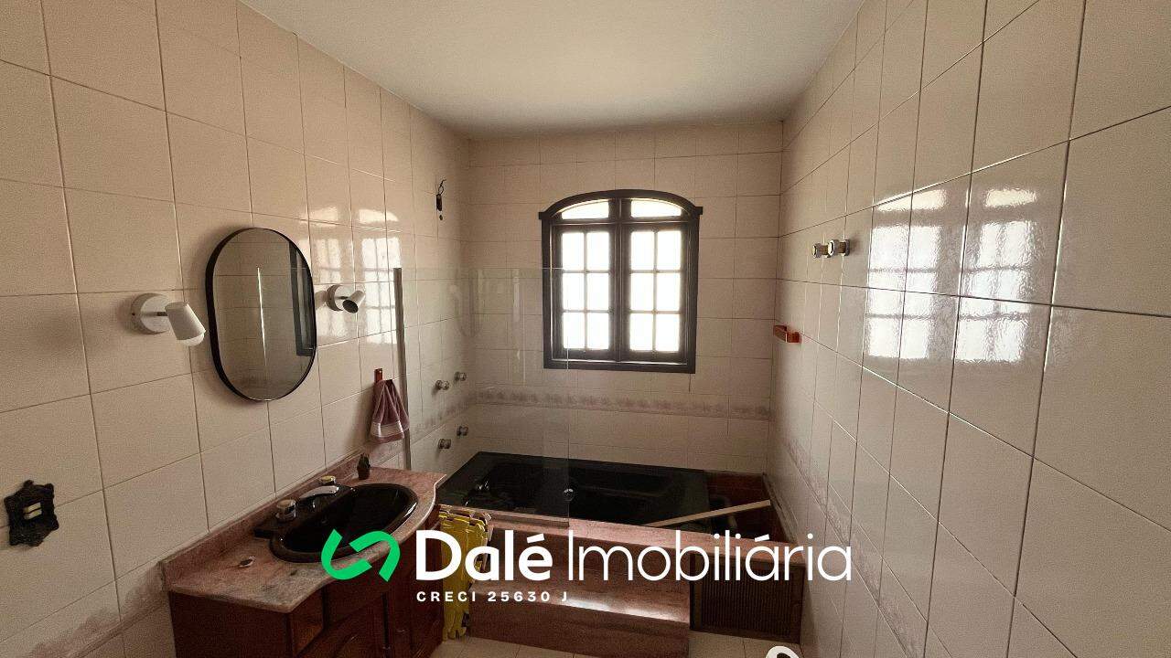 Casa à venda no Centro: 