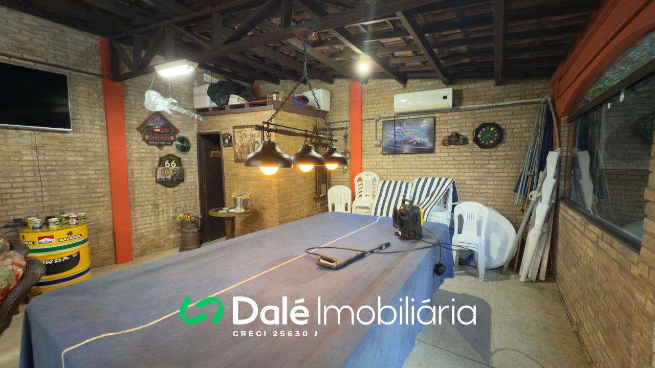 Casa à venda no Centro: 