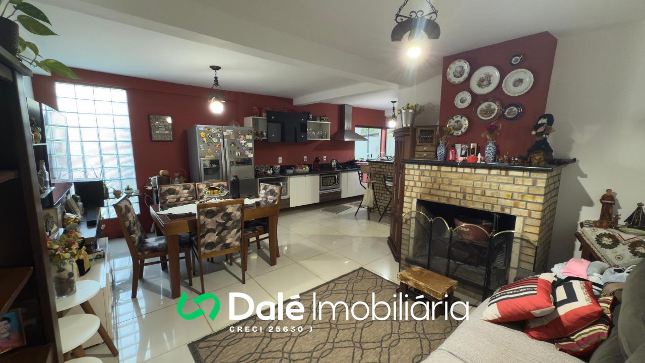 Casa à venda no Centro: 