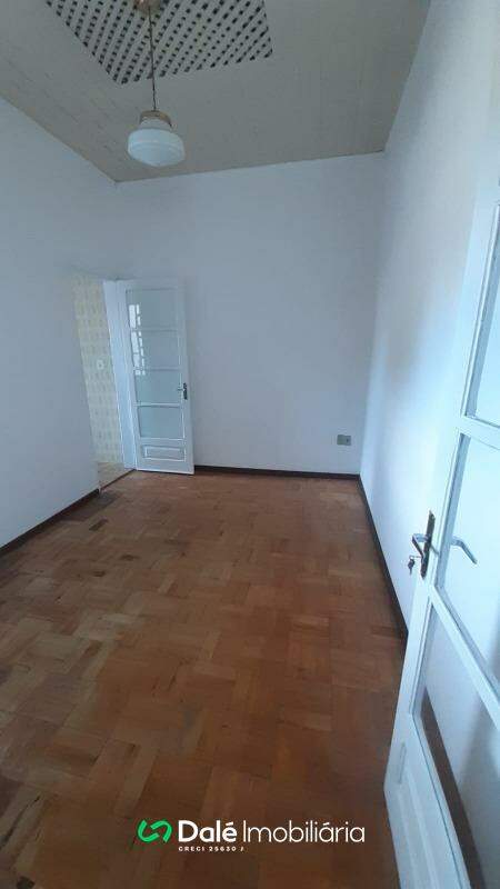 Casa à venda no Centro: 