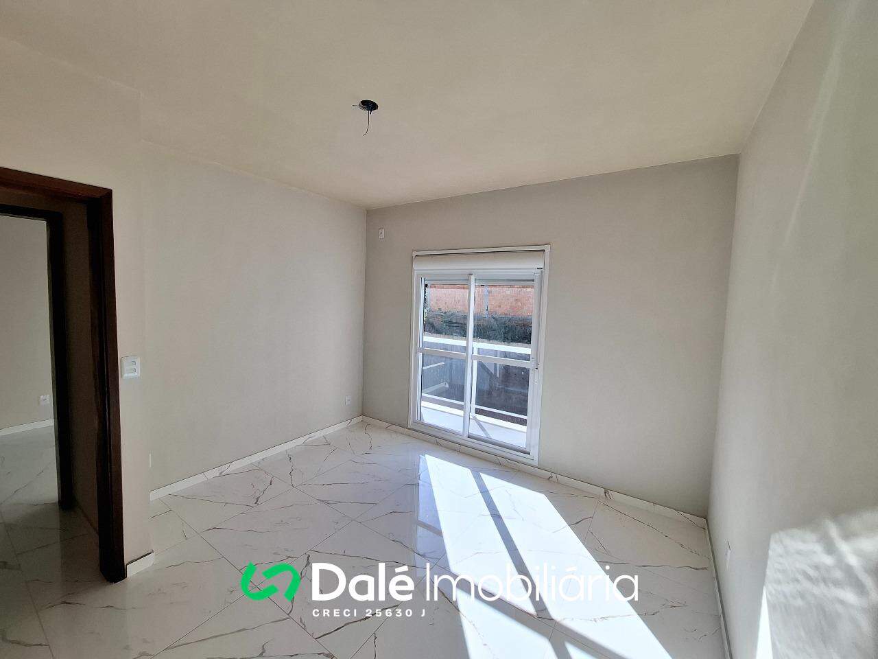 Casa à venda no Getúlio Vargas: quarto com sacada
