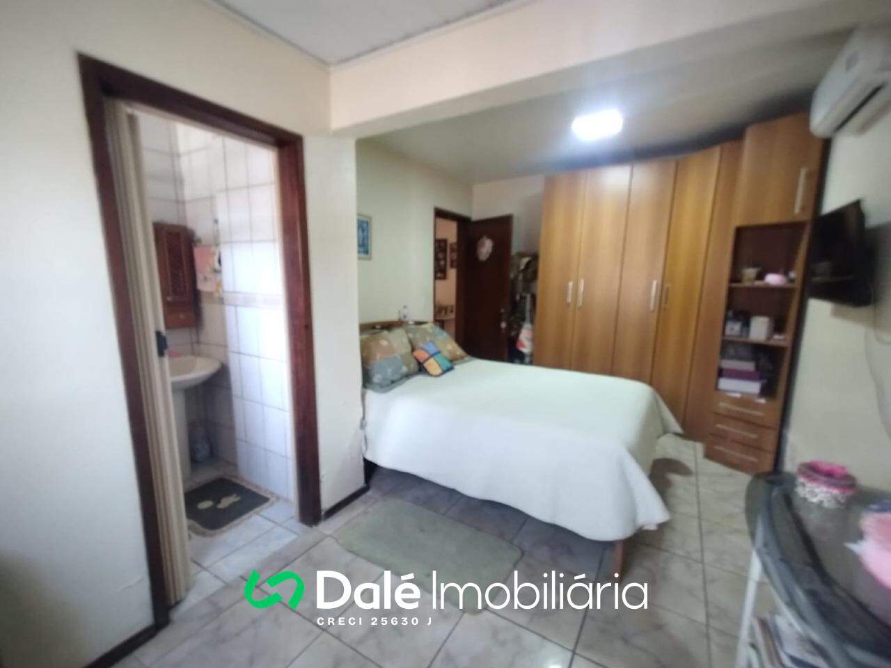 Casa à venda no São Judas: suíte 1°andar
