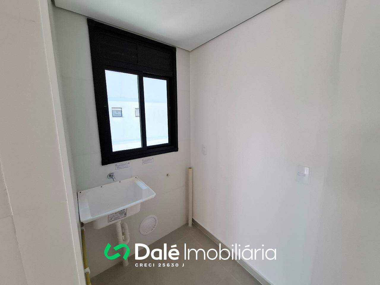 Apartamento para aluguel no Getúlio Vargas: Lavanderia