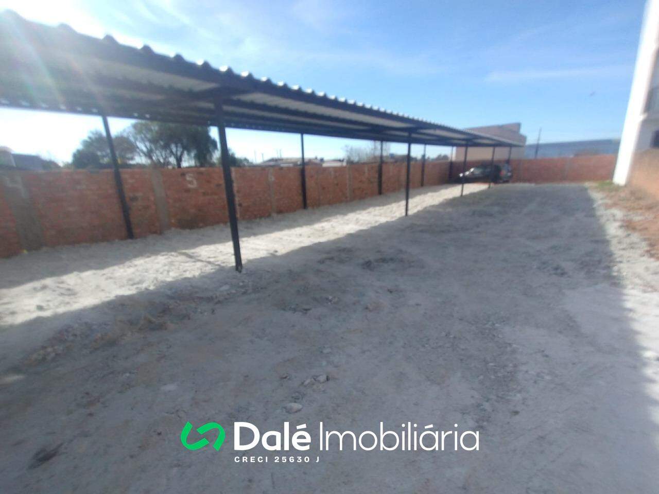 Kitnet para aluguel no Industrial I: garagem