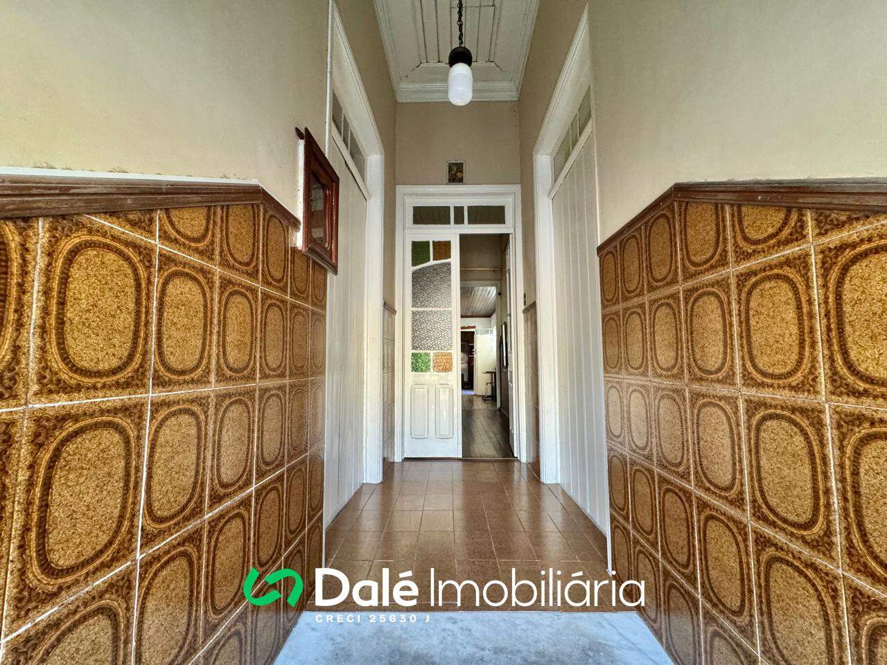 Casa à venda no Centro: 