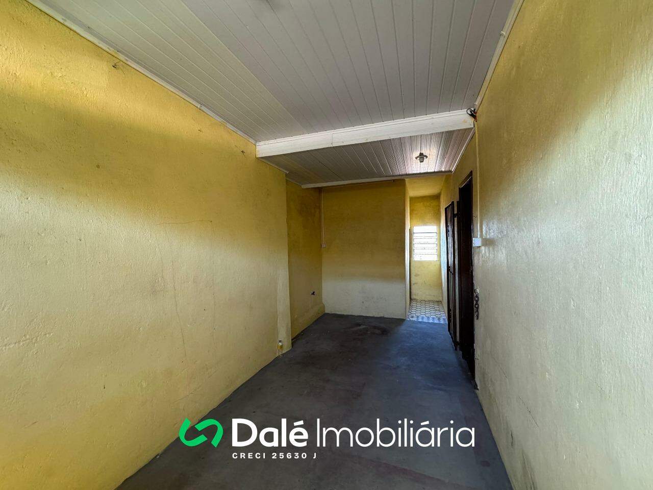 Casa à venda no Centro: garagem 