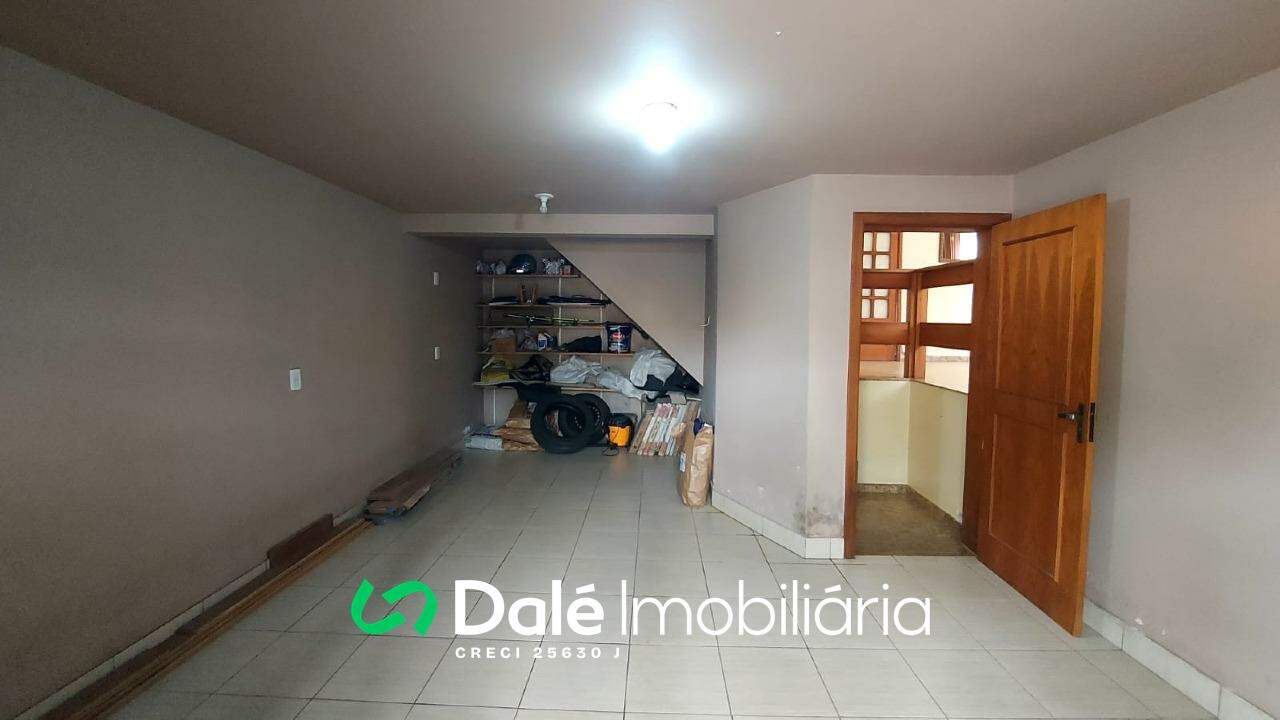 Casa à venda no Centro: Garagem