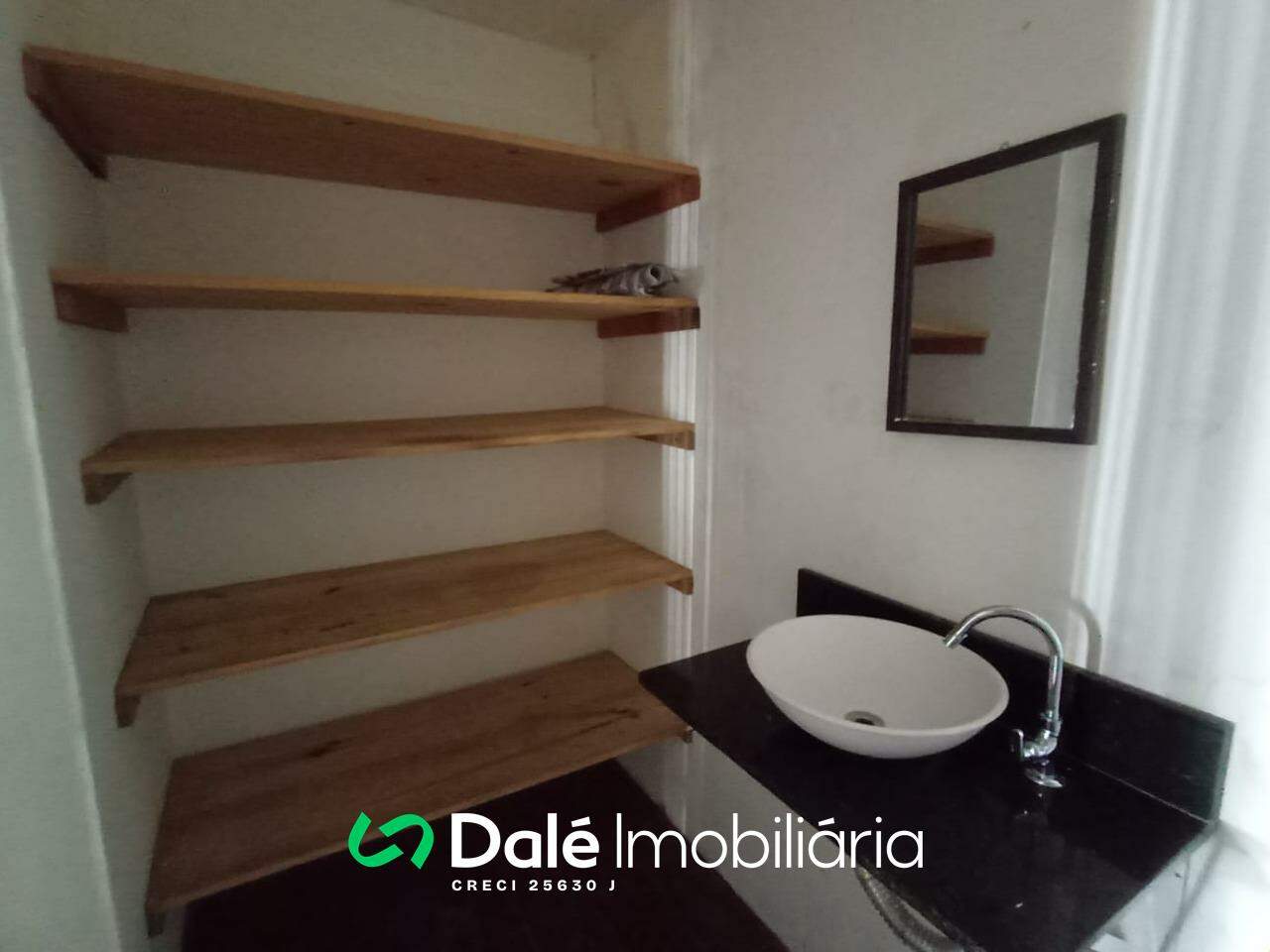 Sala para aluguel no Centro: 